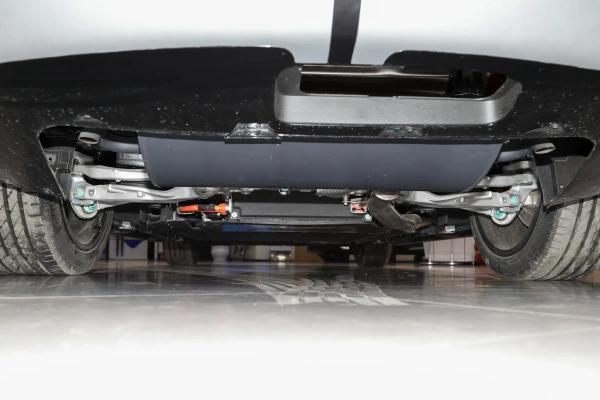 腾势N9 DM标配2.0T发动机+前后三电机动力组合_易车