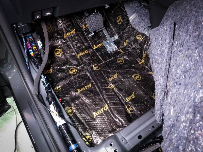 2020奔驰suv最新款glb隔音效果怎么样？高速风噪胎噪实测与改善方案