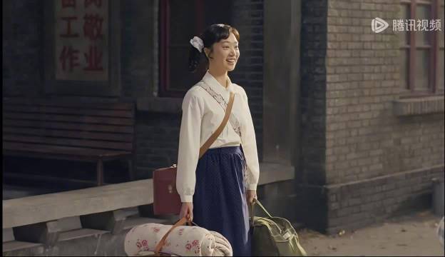 赵丽颖朱超艺二搭出演《小城大事》，素颜演绎基层干部