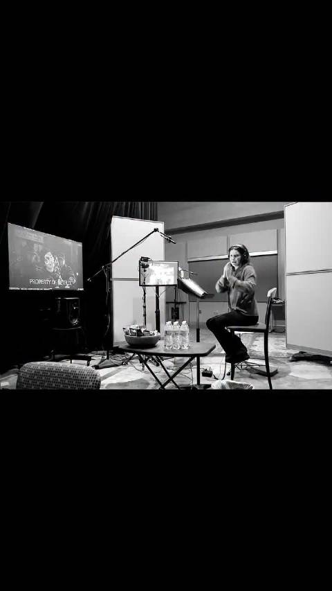 Millie Bobby Brown分享怪奇物语大结局配音幕后影像