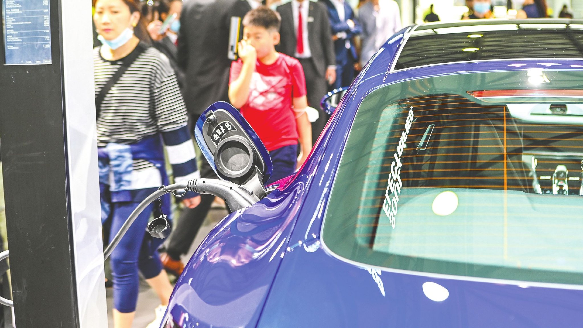 车辆“锁电”后续航大幅缩水 车主直呼投诉举证太难