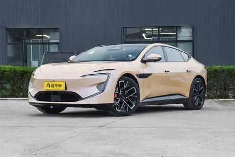 30万级增程中大型轿车，阿维塔12增程版，究竟有多香？