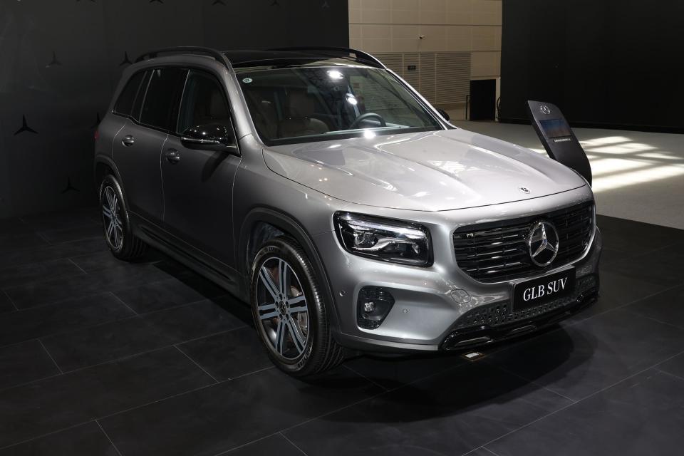 一年卖超5.3万台！肯降价的奔驰GLB果然香？换代车型或2026年发布_新闻