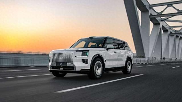 近日,极氪9X车型获准在杭州指定区域开展更高级别的自动驾驶功能道路测试。吉利汽车集团供图