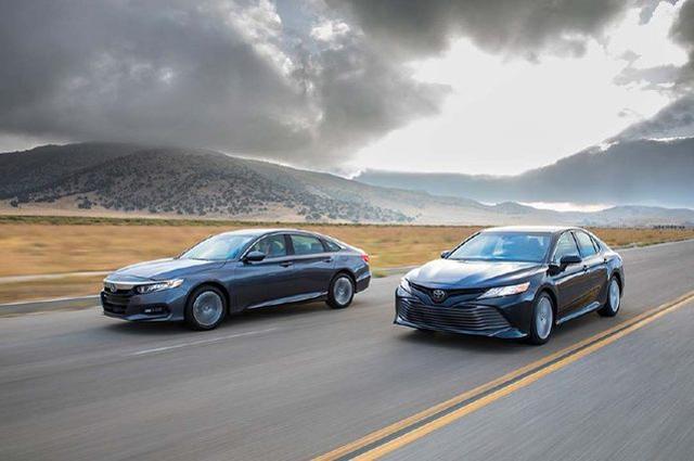 不要被参数欺骗，十代雅阁真的比不过八代凯美瑞？