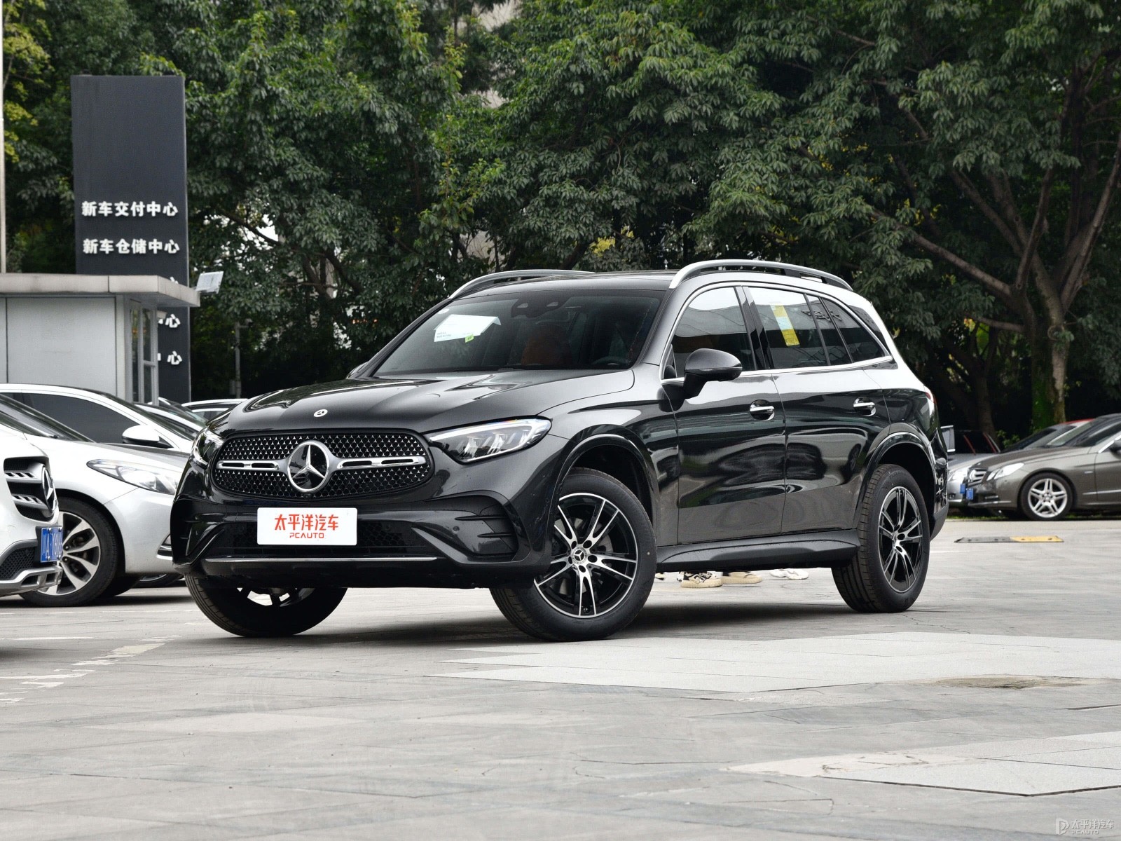 奔驰GLC200的配置在同价位车型里竞争力怎样？ - 太平洋汽车问答