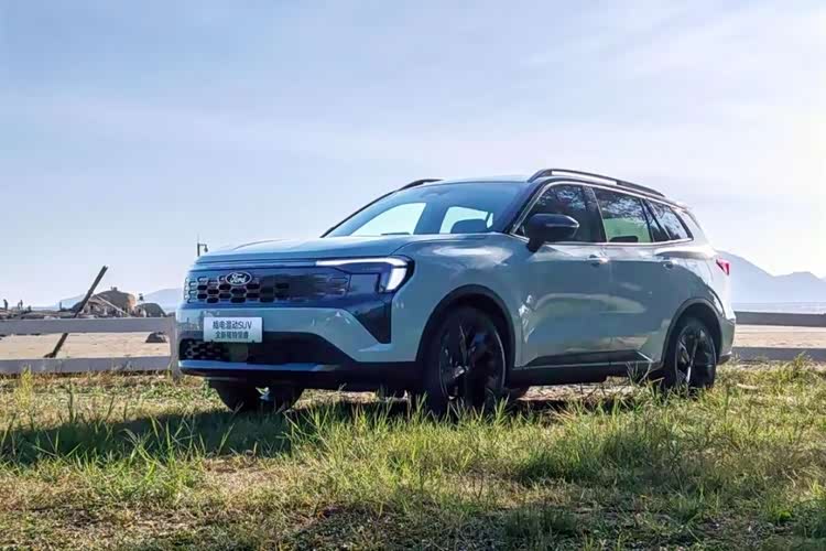 福特领睿与领裕插电混动SUV发布“3年至高8折置换保值回购”政策