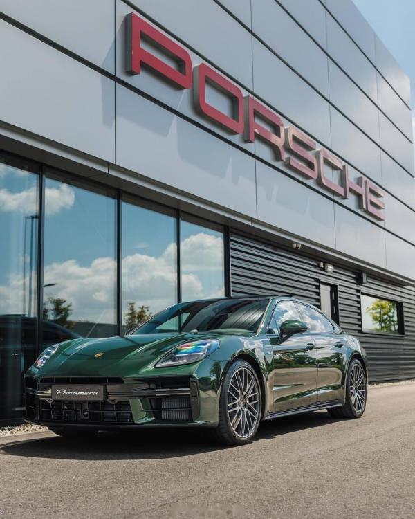 Panamera其Taycan因充电效率低、智能座舱落后以及价格_易车