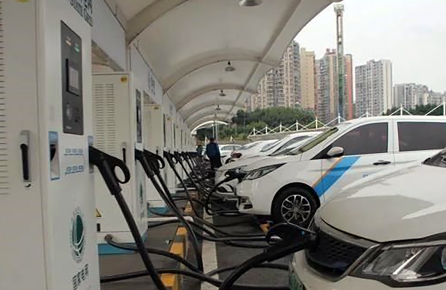 开电动汽车跑高速公路，会比开燃油车省钱吗？