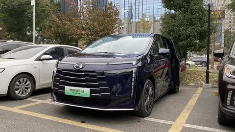 移动大平层、纯电续航150km，传祺E8把新能源家用MPV算是玩明白了