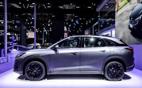 极狐阿尔法T5高强度车身结构，热成型钢与铝合金的完美结合