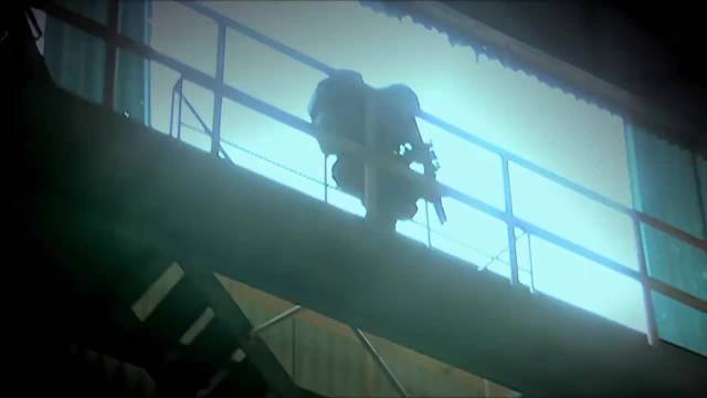 士兵突击：许三多被蓝军包围，撤退时桥梁断裂，他能否成功撤退