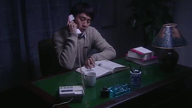 嘴损大叔深夜遭小高电话质问 两人斗嘴后竟意外和解