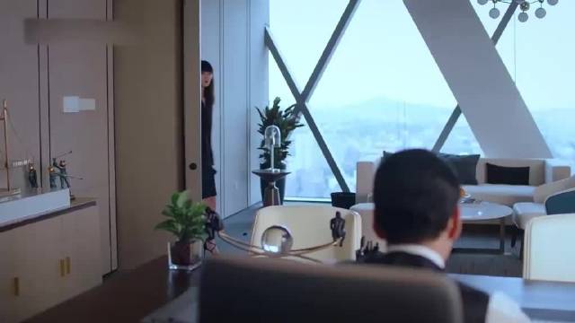 下一站是幸福：女孩给表哥当秘书，两重身份无缝切换，专业度拉满