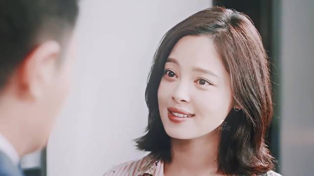 曾以为：风有约，花不误，却不曾想：雨已落 雪成花