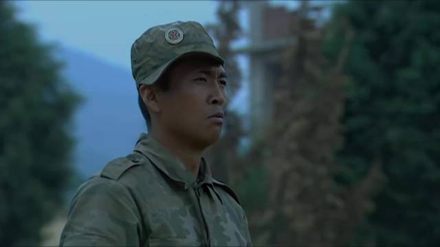 士兵突击：士兵骂教官故意为难，叫嚣举报，下秒教官诠释真正枪王！