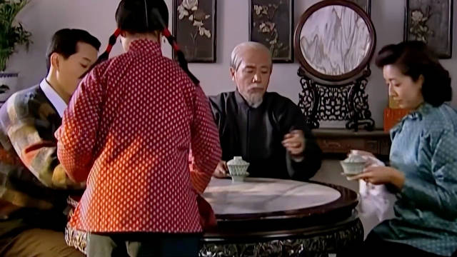 大宅门：白景琦得了老年痴呆，一天到晚折磨厨子，香秀无奈只能由着他