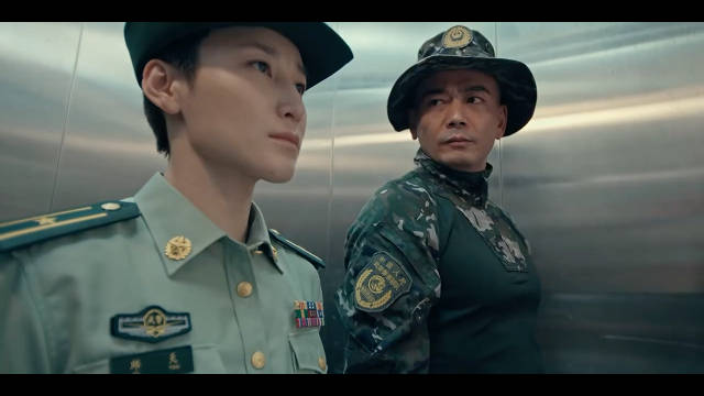 猎豹：教导员年纪轻轻就少校，大队长看到都惊呆，想奉承她却被怼！