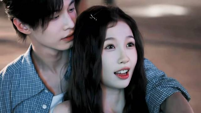 姜暮靳朝兄妹情深,双轨空降引期待