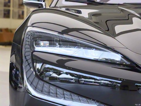 技术路径：如何实现性能与续航的艰难平衡