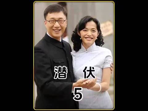 内地谍战剧《潜伏》男子刚刚完成刺杀任务，就被特务发现了破绽.