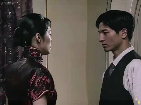 《潜伏》翠萍赴宴却惹得笑料百出，面对怀疑却完美回答.