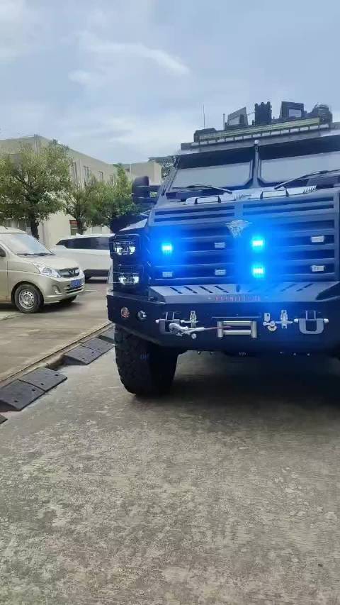 视频：如果长城柴油3.0T➕剑齿虎组合是会不会是国内最牛逼的装甲车！