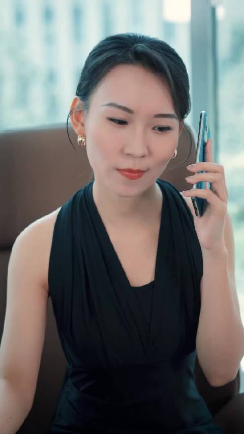 短剧·月与灯依旧-第34集-孟南汐刑满释放后，回忆起三年前的冤屈：安昭然误杀其继父，丈夫裴聿风为帮精神受创的安昭然，作伪