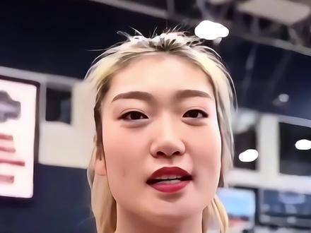 45岁的张隆不觉得追求女篮运动员李梦是高攀，放话称：爱李梦无关金钱