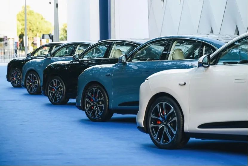 汽车公司内卷升级，步入“增配不加价”暗战！