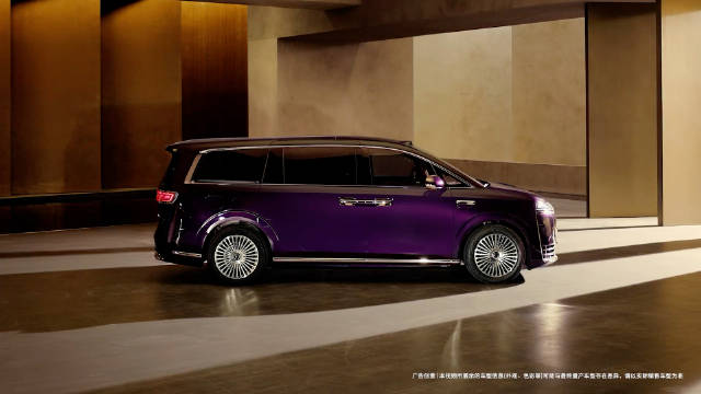 智界V9也官宣了 鸿蒙智行首款旗舰9系MPV 春天见