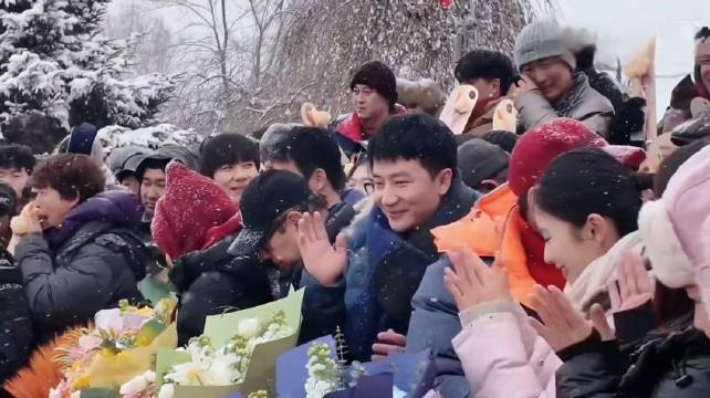 黄轩新剧《美顺与长生》杀青，演绎90年代工厂温情