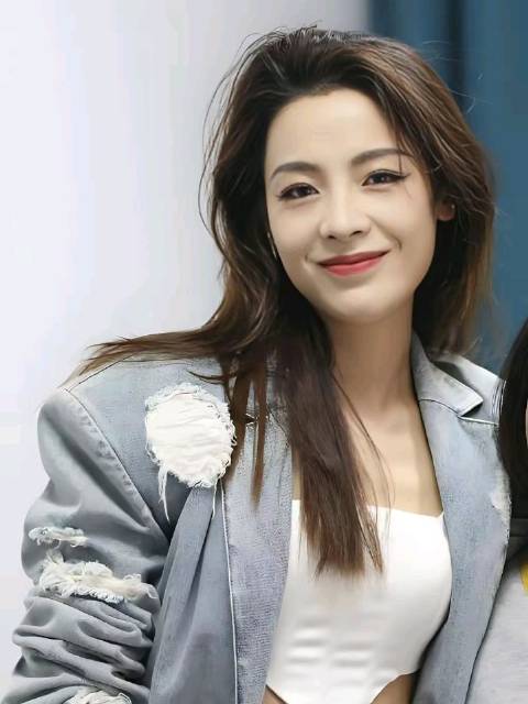 越剧演员陈丽君跨界话剧首演女版卡图兰