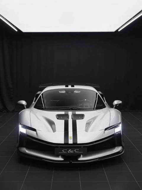 这辆法拉利SF90让人一眼沦陷 真的是混动超跑的颜值巅峰