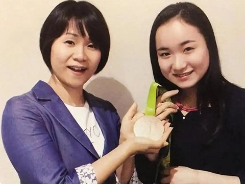 伊藤美诚妈妈上任，亮相新岗位，日本队批准，曾给莎莎做饭团