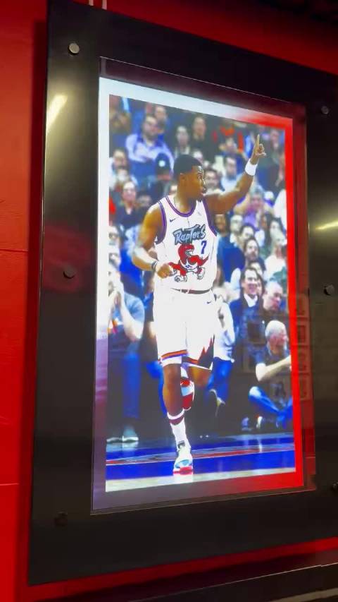 猛龙主场致敬洛瑞，或为其生涯最后一战