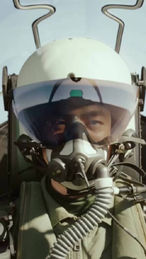 王一博《长空之王》诠释试飞员凌云壮志