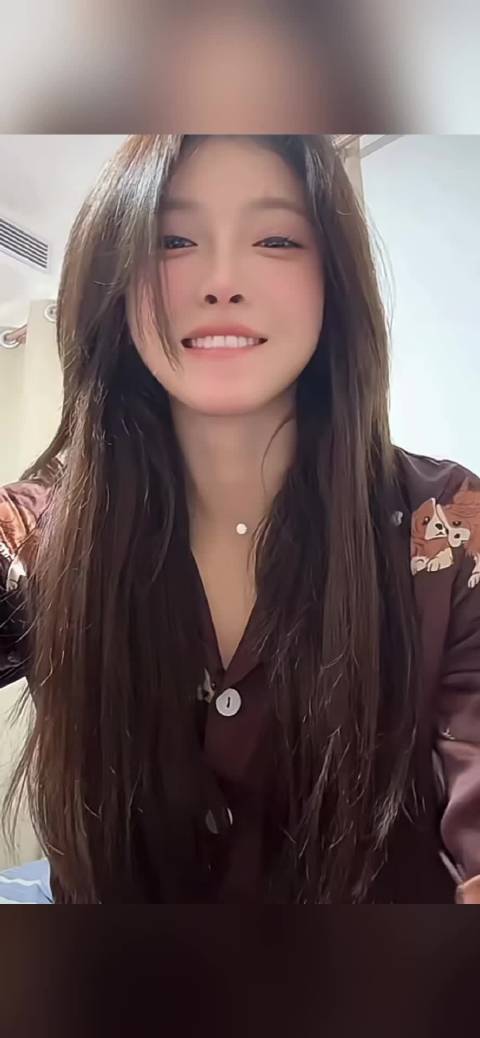 吴艳妮回归长发坦言不必人人喜欢