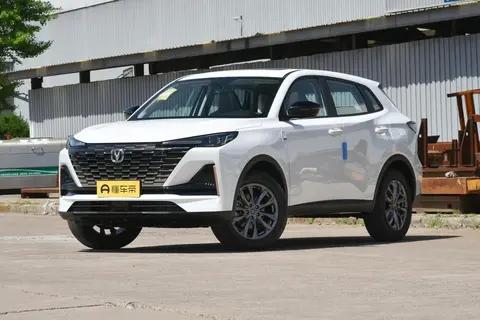 在安全配置方面，长安CS55 PLUS配有ESP车身稳定系统