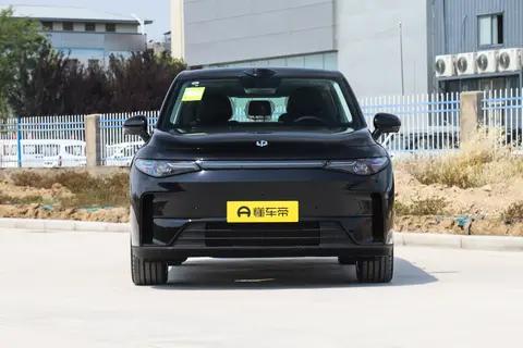 15 万价位新能源中型 SUV 难逢敌手，2026 款零跑 C10