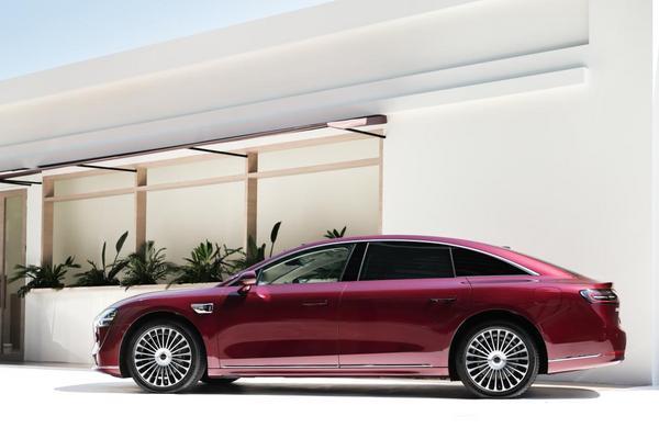 享界S9增程版售价30.98万起，豪华配置深度解析