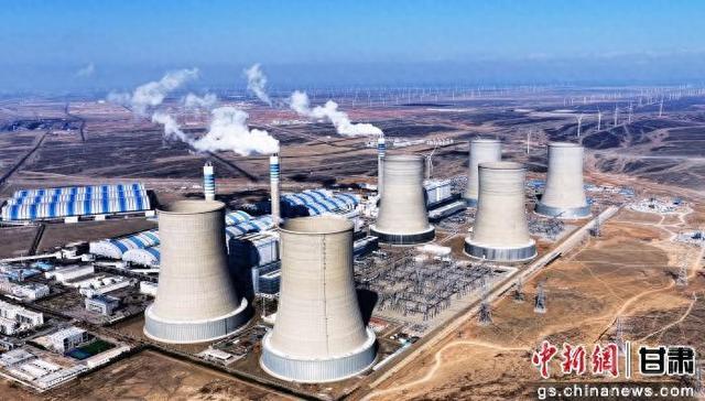 图为甘肃电投常乐电厂。瓜州县委宣传部供图