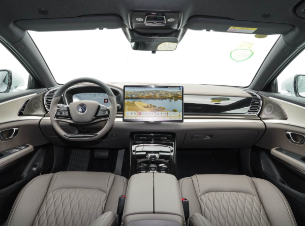 日产N7主8向/副6向电动调节座椅、前排座椅通风加热、方向盘加热