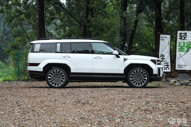 北京现代胜达降价来袭!最高优惠6.50万,现车充足