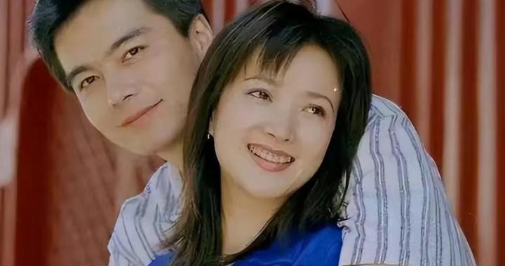 许亚军跑遍北京医院为何晴找最好的医生？何晴儿子突然替父亲发声