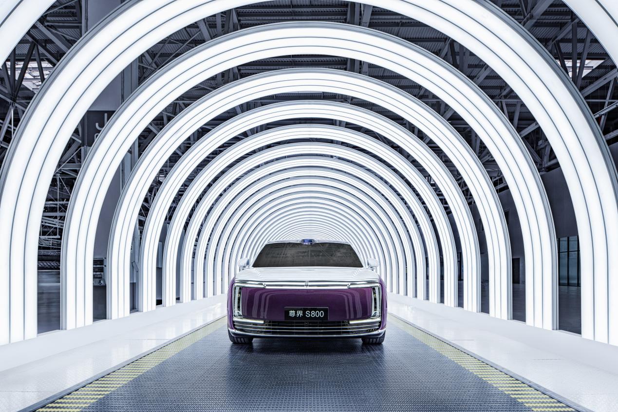 尊界S800“一车带全链”：鸿蒙生态持续赋能中国汽车产业向 ...