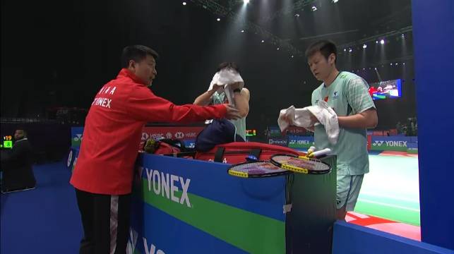 黄荻/任翔宇 21-19 阿斯特鲁普/安德斯 局间师说