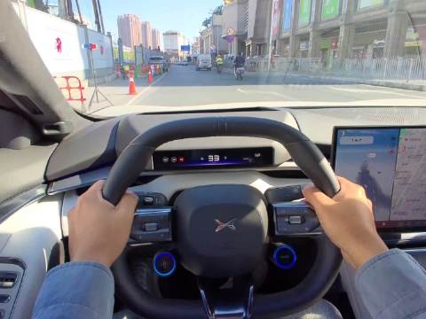 小鹏P7车主称持有成本高仍选择保留