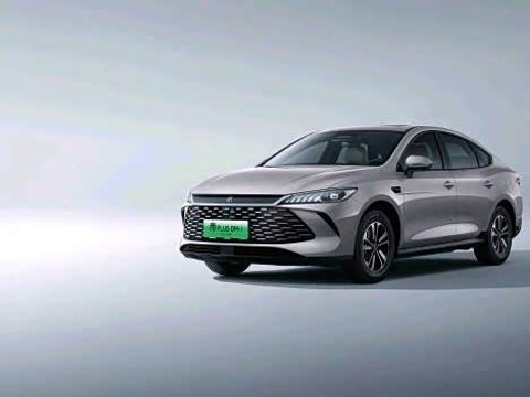 纯电续航210km，一周一充更便利