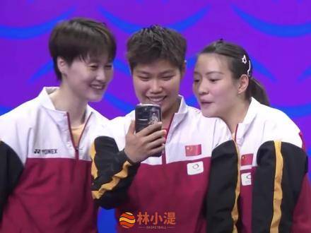 黄东萍领奖连线王懿律，郑思维儿子登台贾一凡拥抱石宇奇